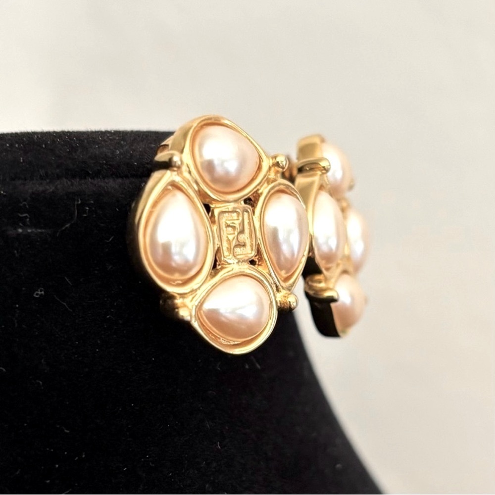 FENDI RARE Vintage Fendi FF Logo Pearl Cluster Pierced Earrings – 90s Runway Era - Picture 5 of 9
